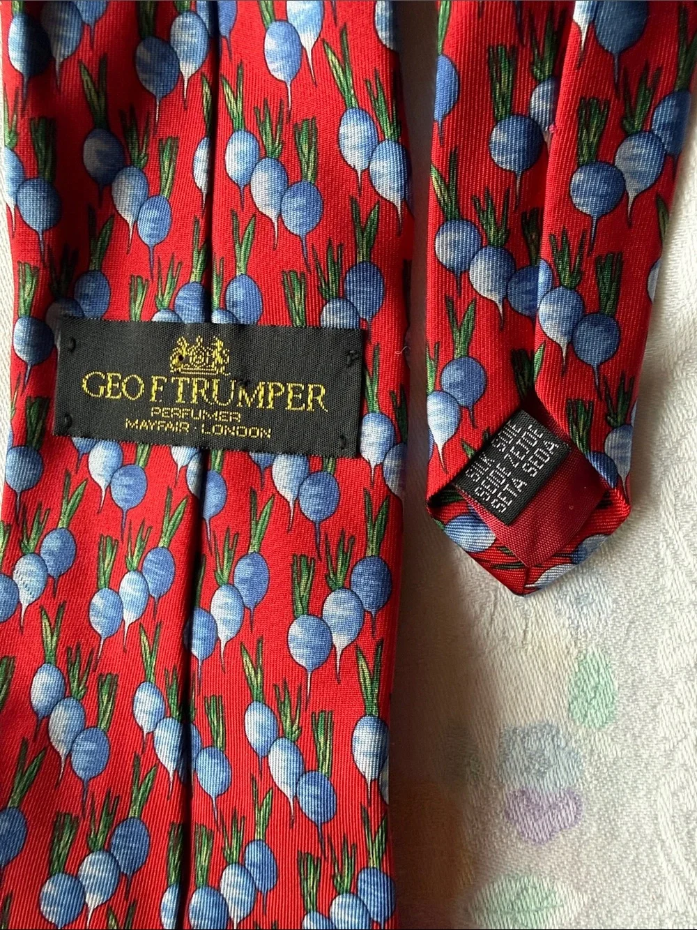 Geo F. Trumper Perfumer Red Patterned Men's Tie with Blue Turnip Motif Silk